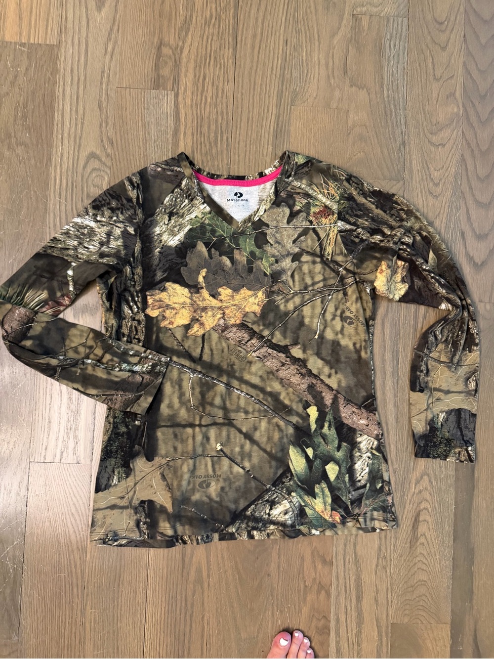 Realtree Kids Long-Sleeve Camo V-Neck Top - Brown/Green